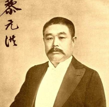民国副总统黎元洪曾经借宿在好友家中，睡梦中隐约觉得不对劲，他的裤子湿了一片，他急