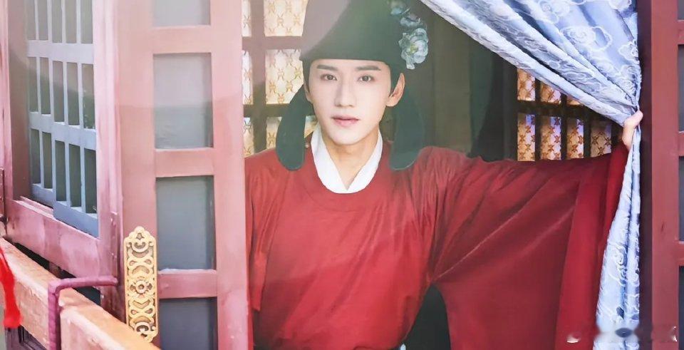 《榜上佳婿》中宋青沼这个鲜衣怒马榜眼郎谁看了不迷糊，这次青沼变“红沼”简直太帅了