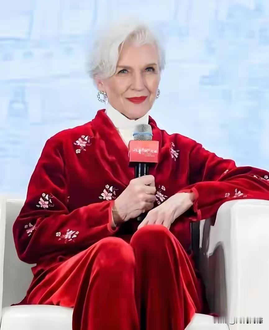 好消息，马斯克和母亲在社交平台上的这放互动，相当于给我们做了一次广而告之！世界首