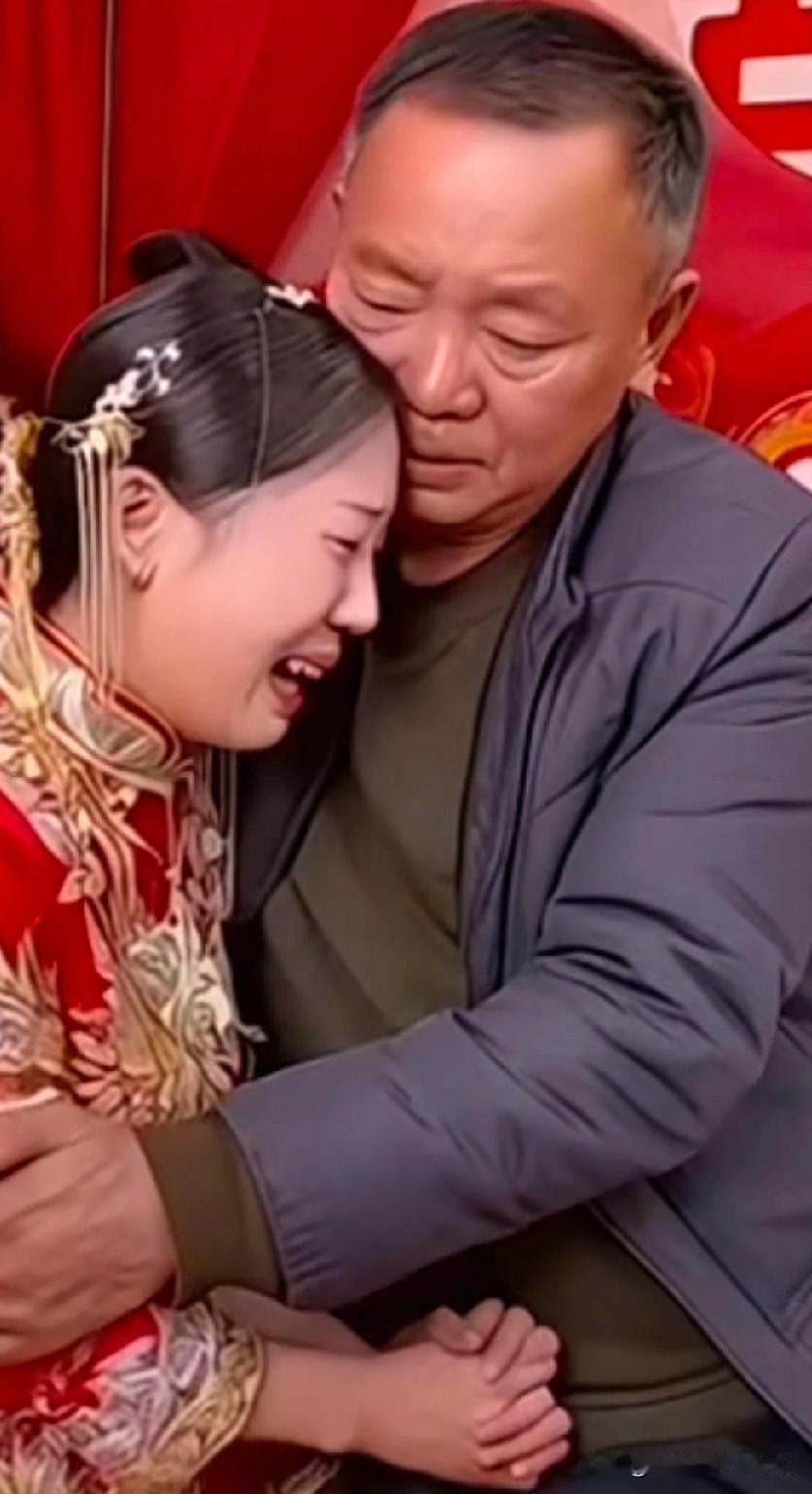 后悔了吧！防火防盗防闺蜜，听信闺蜜的谗言，毁了自己一辈子的幸福，你这样值吗？