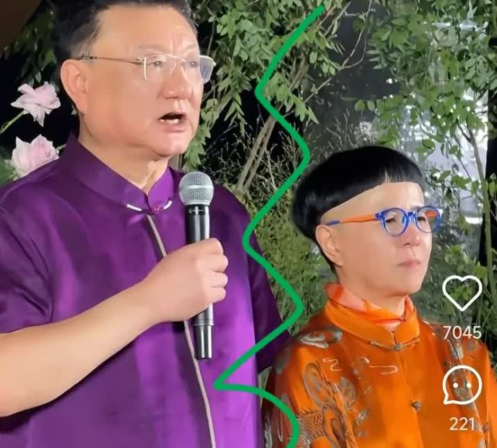 金龟子的女儿，真的是个谜！前几年就知道她生了小孩，丈夫还特高来的，尤其是