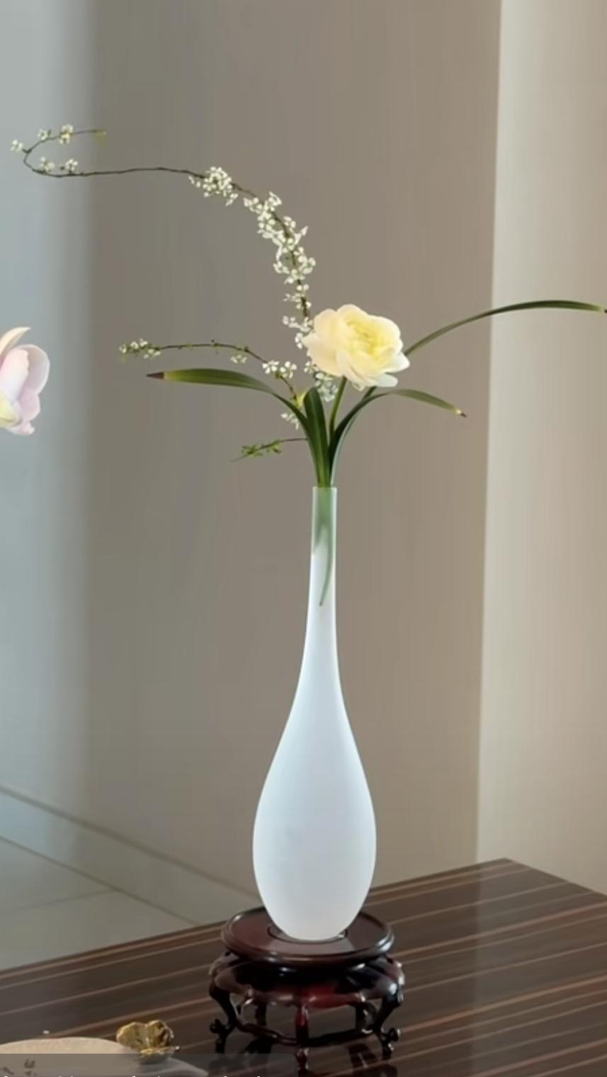 人老了，都会为儿女做打算，邻居不要彩礼的原因让人泪目。一个女邻居去年刚退休，