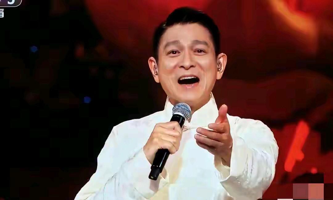 刘德华啊刘德华，实在不行你就退圈吧，主要是大家看不下去了，你都64岁了，戏演