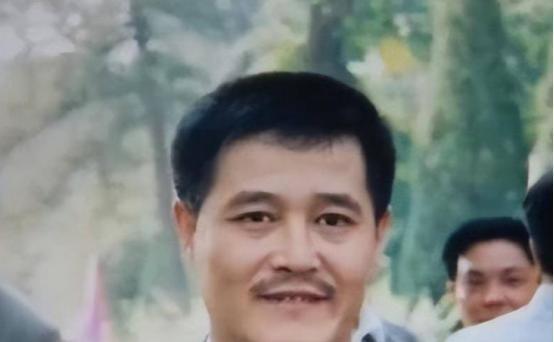 1991年，赵本山对原配葛淑珍说：“我们离婚吧！”葛淑珍很平静：“离婚可以，但你