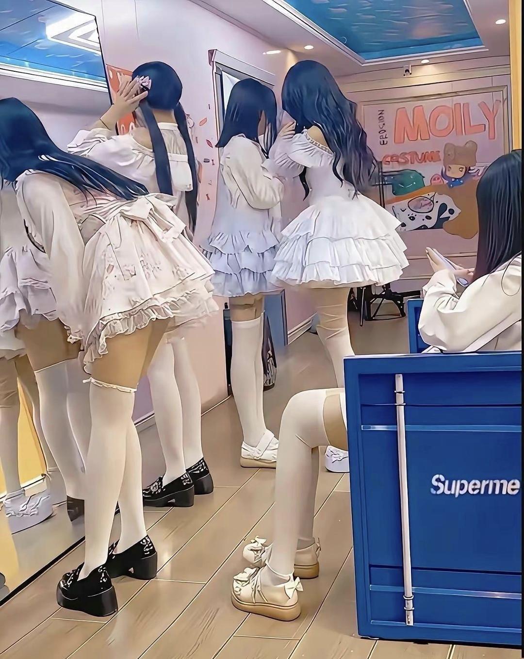 00后的小姑娘都这样吗？