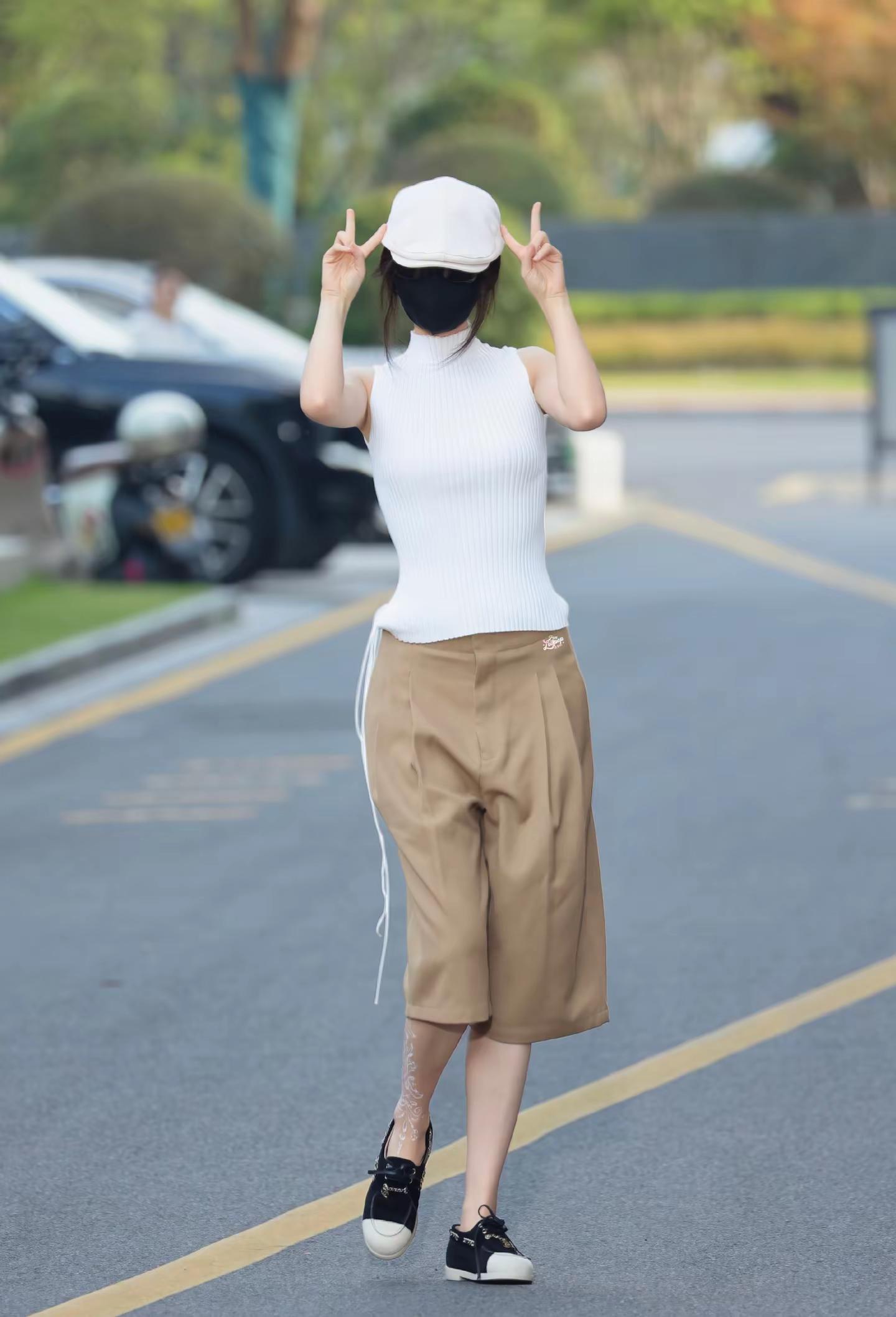 老娘的恨天高一脚踩烂你的整容鼻虞书欣虞书欣横店时装周虞书欣长生骨虞书欣何盼