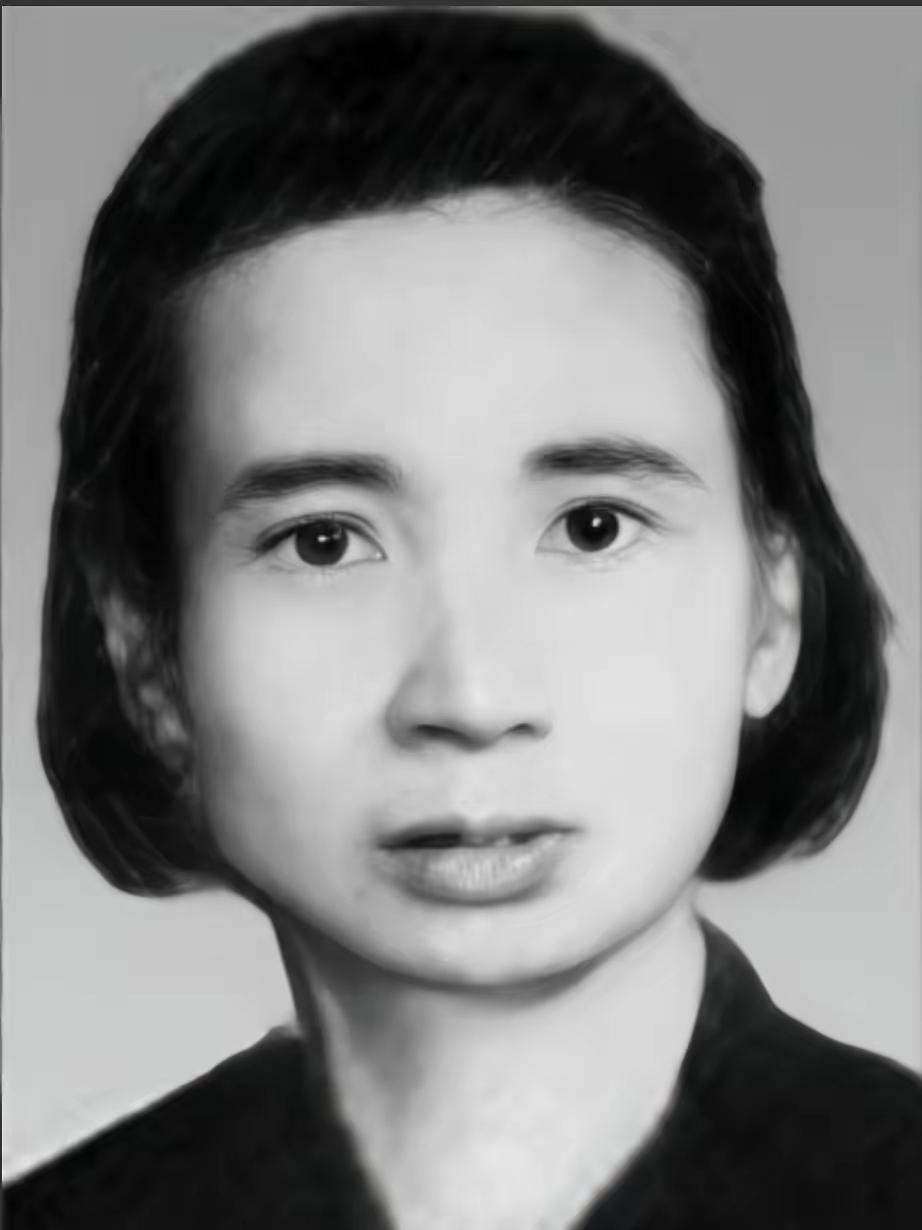 1960年，钱瑛去甘肃调研。司机开岔了道，车子钻进一条死山沟。正急得转圈，猛地瞅