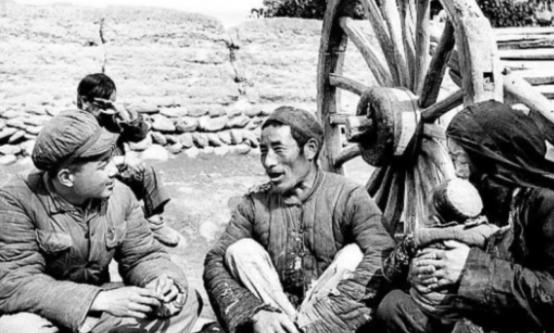 1946年，6000解放军被三万敌人包围，为了不泄露机密，旅长下令烧毁全部文件，