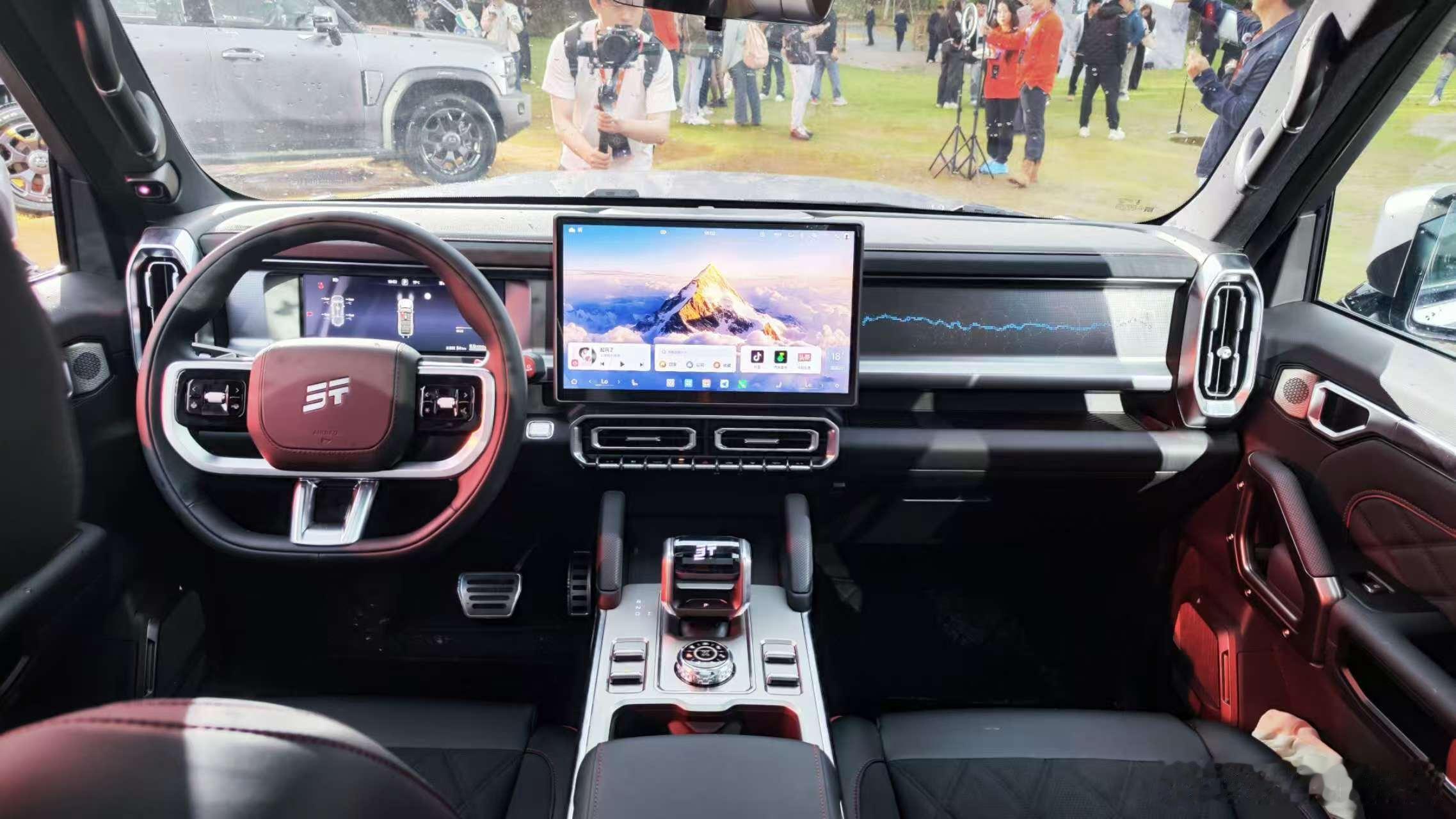 新车划重点新车情报局4月9日，捷途旅行者PLUS和捷途旅行者PLUSC-DM双