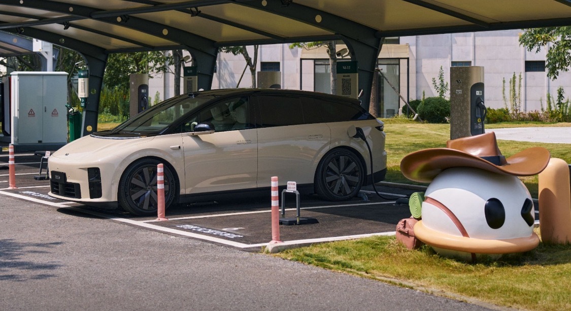 理想i6电池信息公布，全系5C，车桩一体最大充电功率达500kW，这是什么概念呢