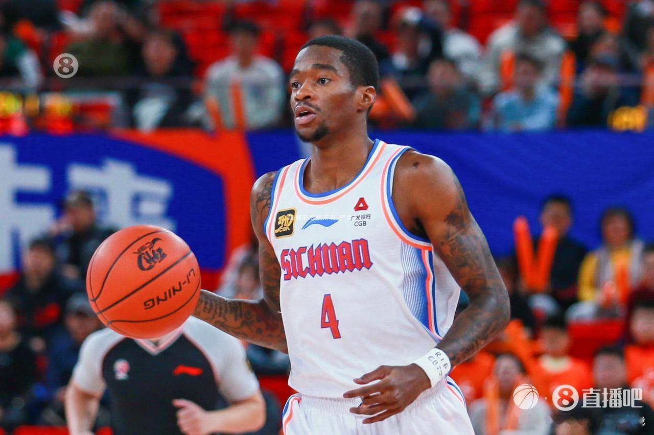 萨姆纳再次披露加盟宏远，球迷给精细没落实，广东队官宣来得有些太晚就性格看，