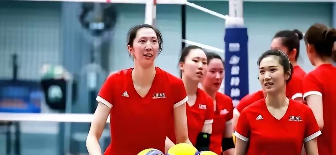 世界女排联赛首站将在北京打响，除跟随训练的李盈莹不能出战的情况下，现有的十八个队
