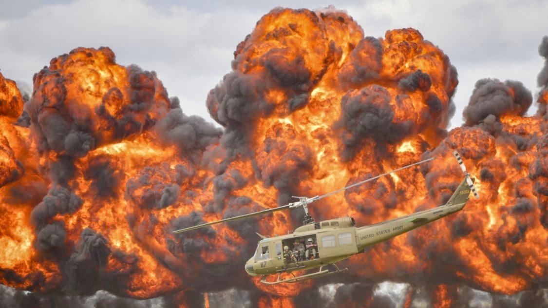 伊朗的这波反击，直接把美国的底裤给扒干净了！导弹跟不要钱似的，美军在中东的十