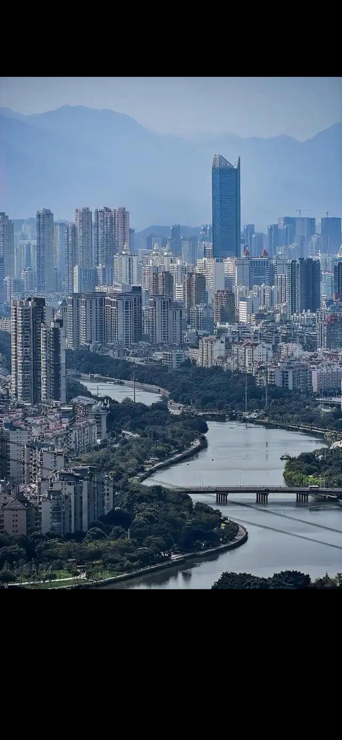 福州城建，是福建的天花板。厦门，泉州，还是有一些赶不上