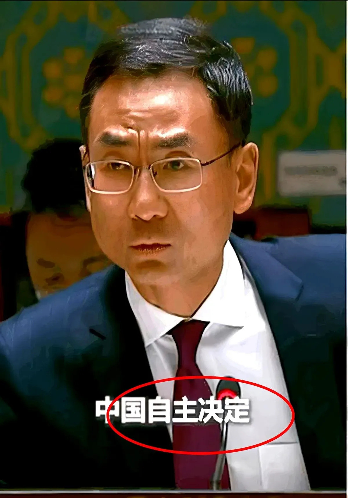 耿爽教老外学成语火了各位看官，你们绝对想不到！咱们的耿爽