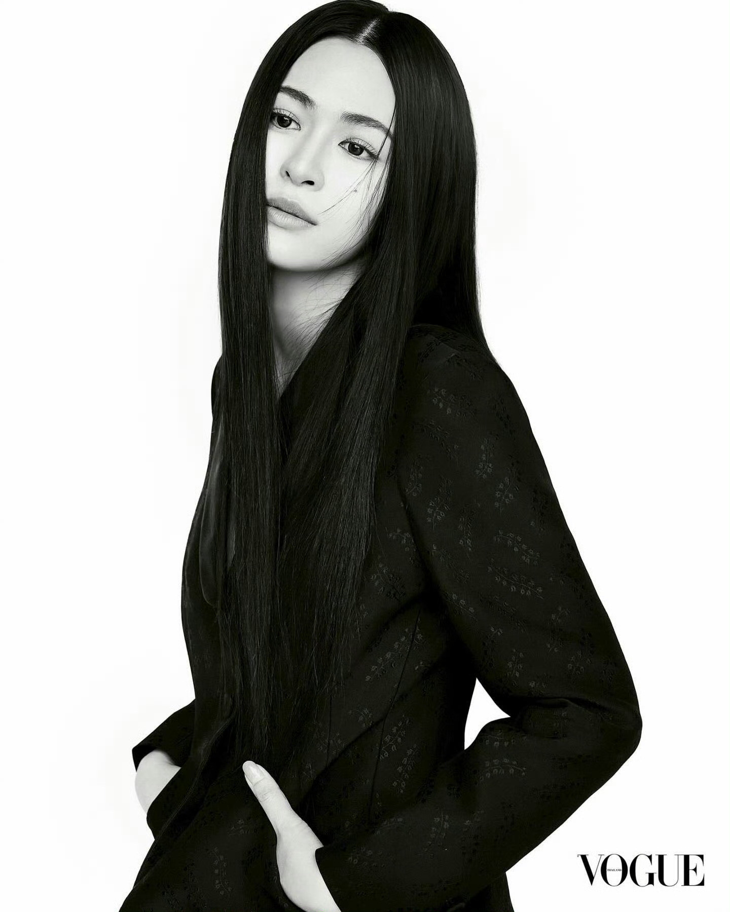 邝玲玲VogueThailand十二月刊封面DIOR新装