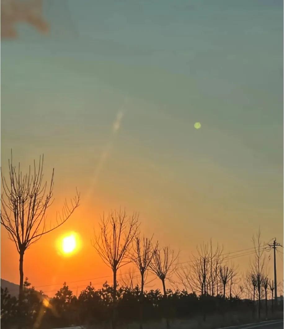 人要走大运的时候，不用你费劲折腾，生活自会帮你换场。哪怕你就宅在家里，旧圈子、老