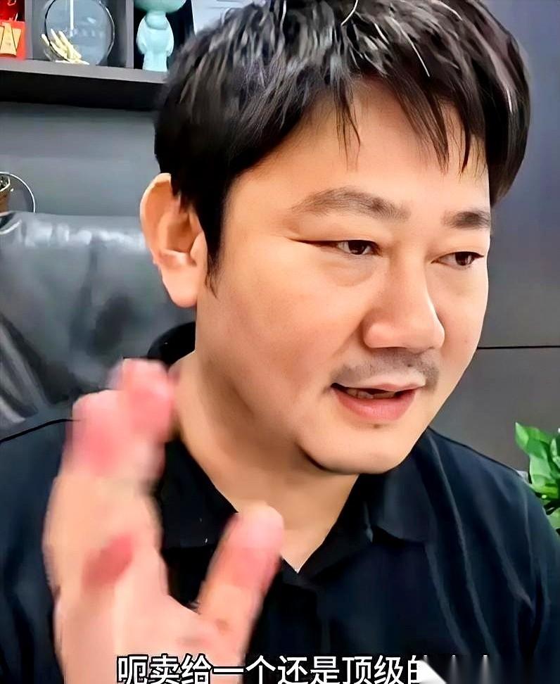 身家上亿的张雪，自己讲了个“笑话”。他说，在绵阳训练的儿子，找他要200块钱。