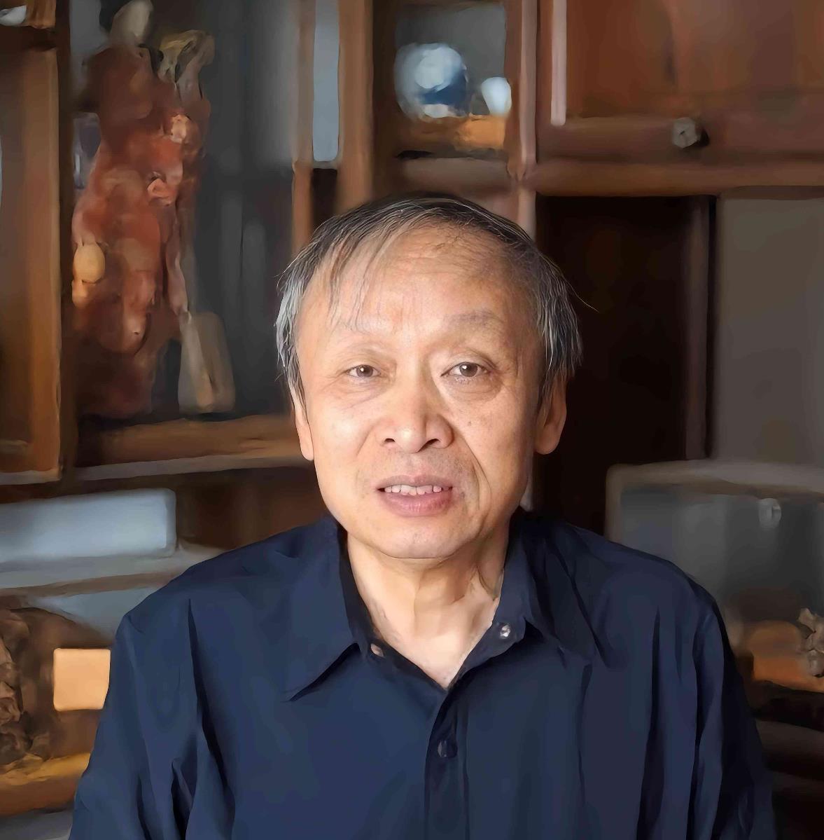 清华毕业的杨学志称项立刚为中专生，北大毕业的王小东也称项立刚为中专生，这让项立刚