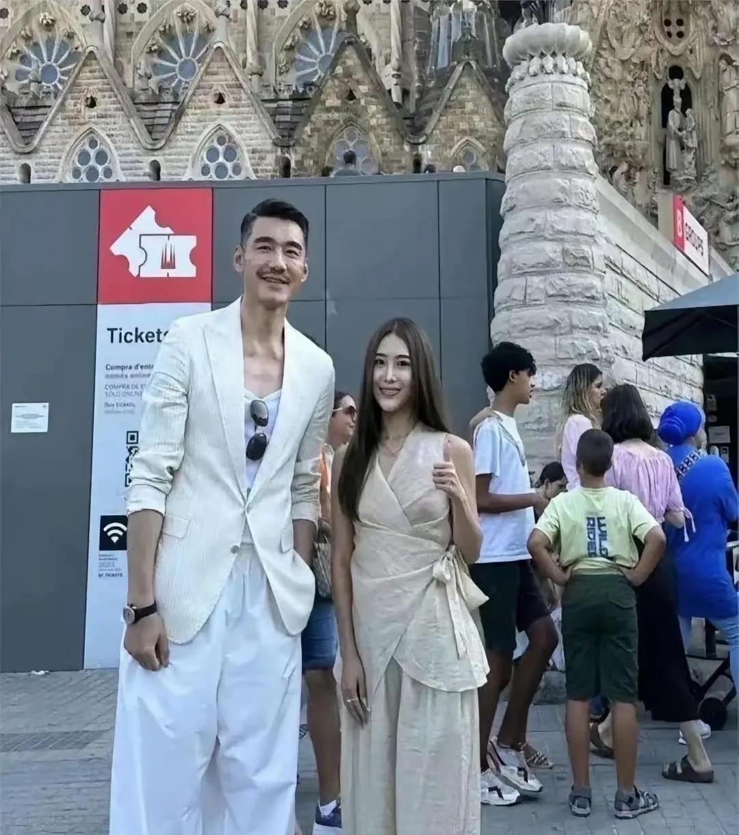 这谁啊？怎么瘦成这样了