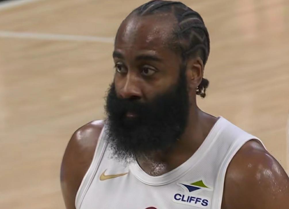 骑士输球意图太明显了！随着尼克斯惨败火箭，骑士随后也惨败湖人，真的是一点都不