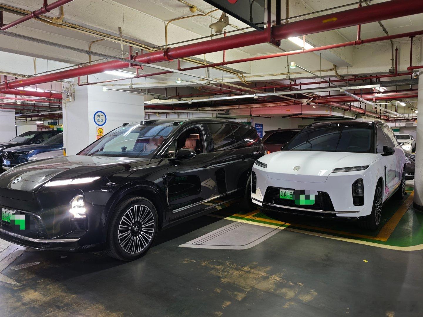 车位太小，停不下3台蔚来