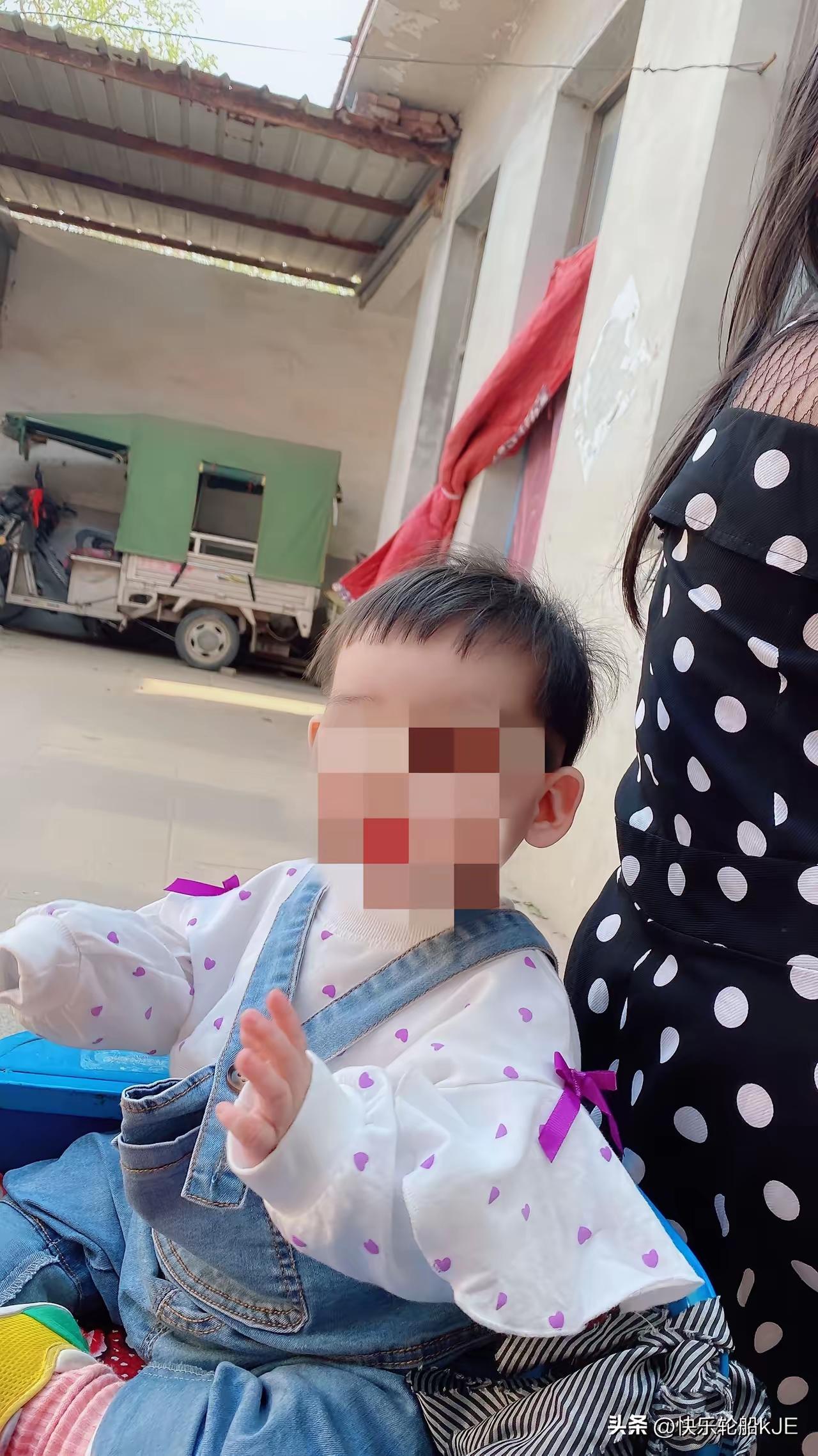 仅仅因为两岁孩子尿床，就痛下狠手，这样的行为真的让人无法原谅