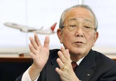 历史总是惊人地相似！1985年，日本取代了美国成为当时"世界最大芯片生产国"，美