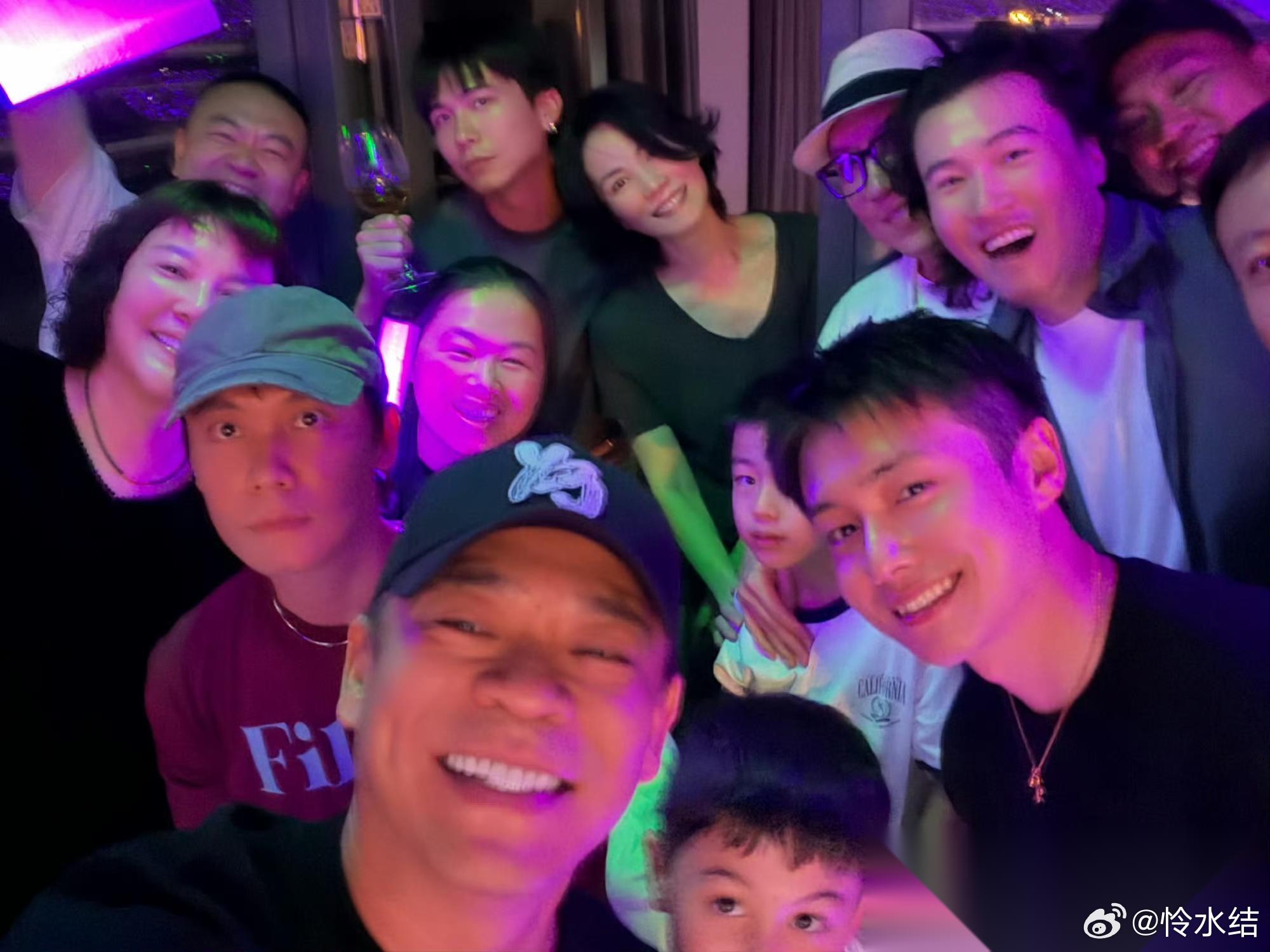 终于搞明白了，为什么王菲要来西安？不是为了肉夹馍，也不是为了看谢霆锋演唱会，