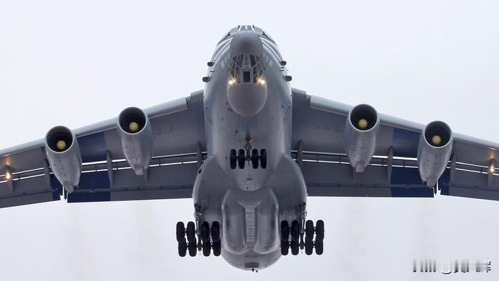 【伊尔-76古巴降落引美方警惕】福克斯新闻报道，美方官员就俄罗斯伊尔-76