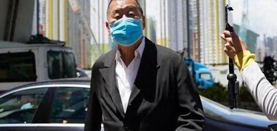 中方一天之内召见2国总领事，通缉令发往海外，特朗普闯下大祸。惹上大事了，又一次挑