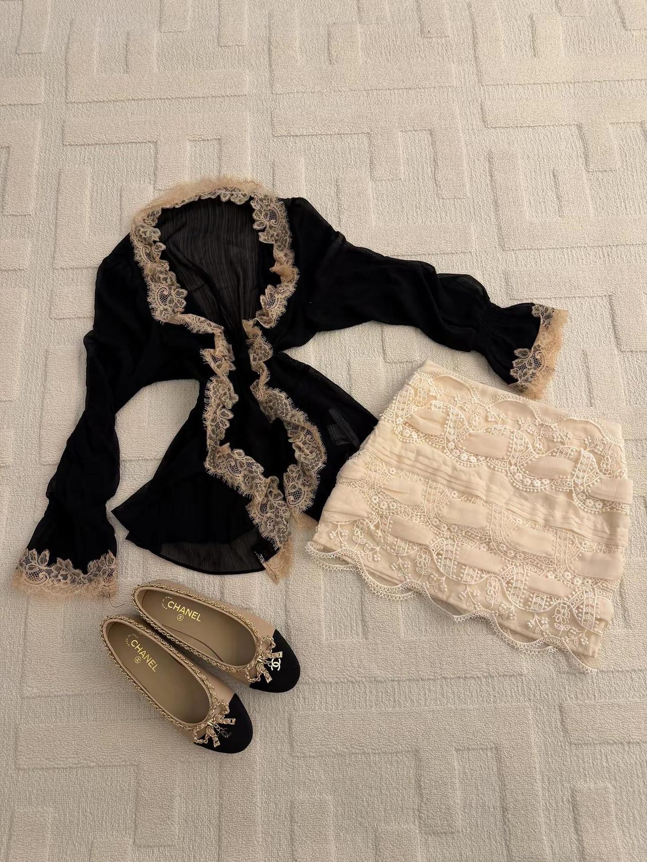 闺蜜这是我给你报的网课新衣服江浙沪买衣服旅游穿搭