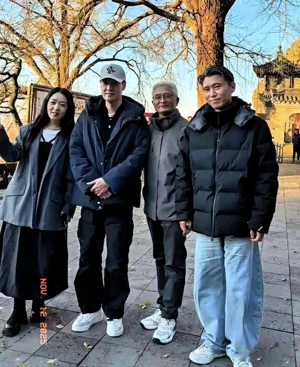 朱媛媛去世5个月后，她的丈夫辛柏青，就和好友李乃文带着女儿来到大孤山，完成了朱媛