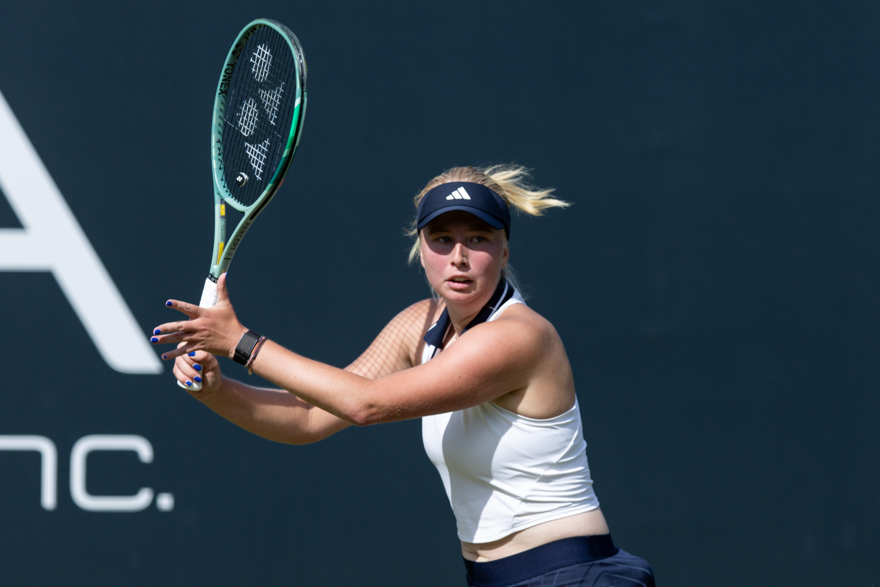 陶森结束连败！WTA500巴特洪堡站首轮，陶森以6-46-4淘汰前赛会冠军、7
