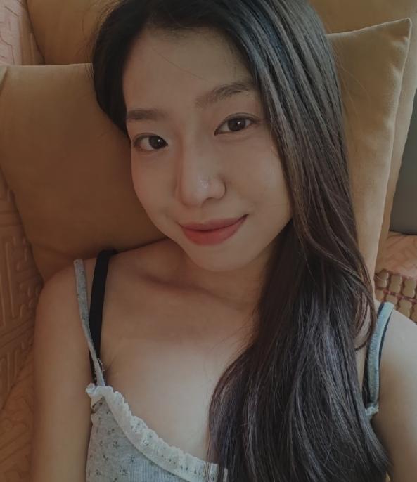 一场好好的婚礼，愣是被新娘的前男友给搅成了大型吃瓜现场。结婚前一天晚上，按照习俗