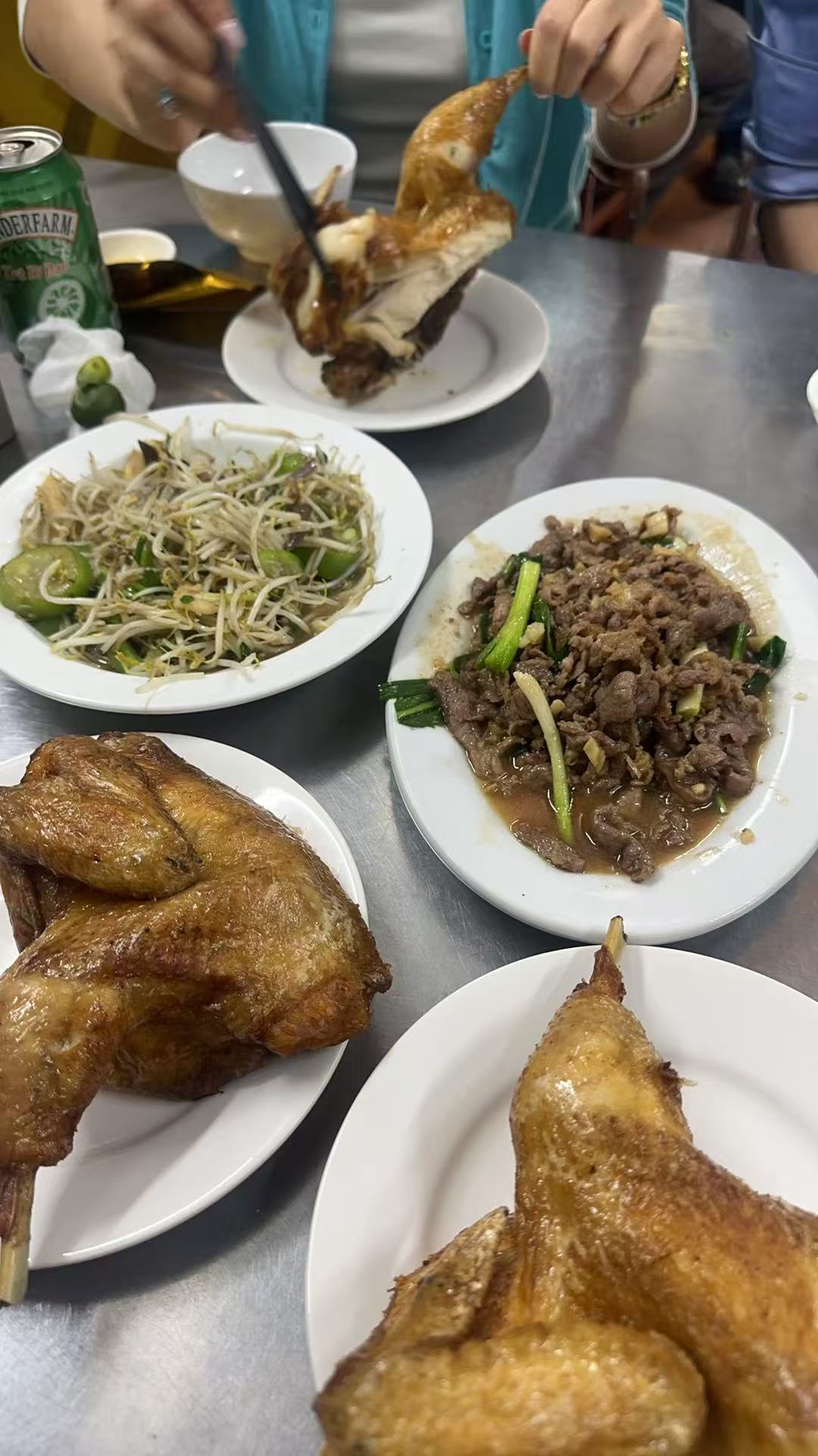 今天在越南调研，收获很大。①一家中国装备企业在越南深耕了20年。从“语言不