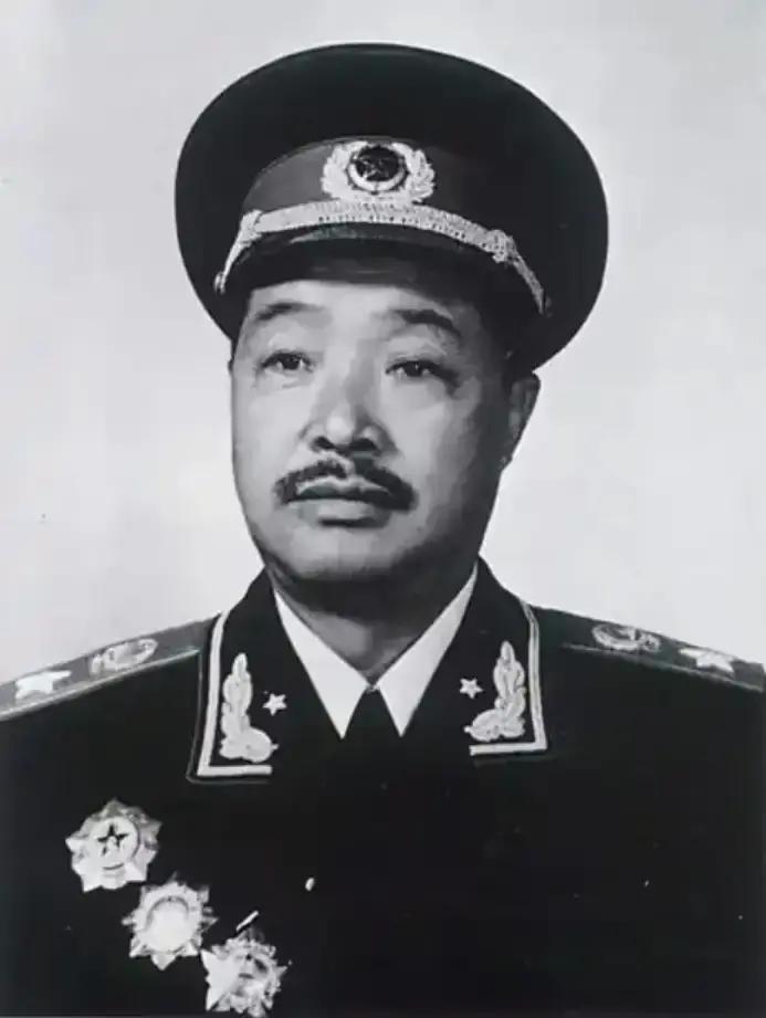 1969年，贺龙元帅含冤离世，可当大家发现幕后真凶时，周总理却说“算了吧”，这个人是谁？周总理又为何