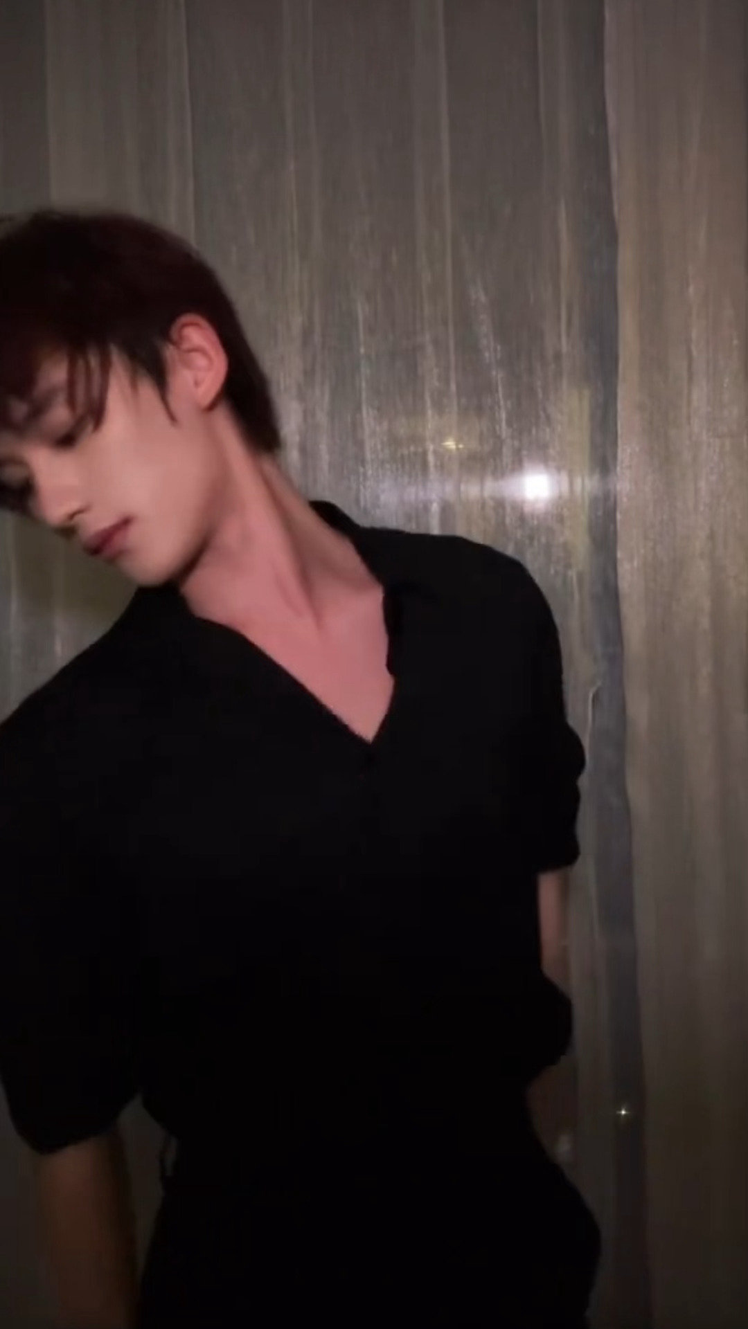 丁程鑫黑衬衫going味逐渐红温的丁程鑫丁程鑫黑衬衫going味，逐渐红温的