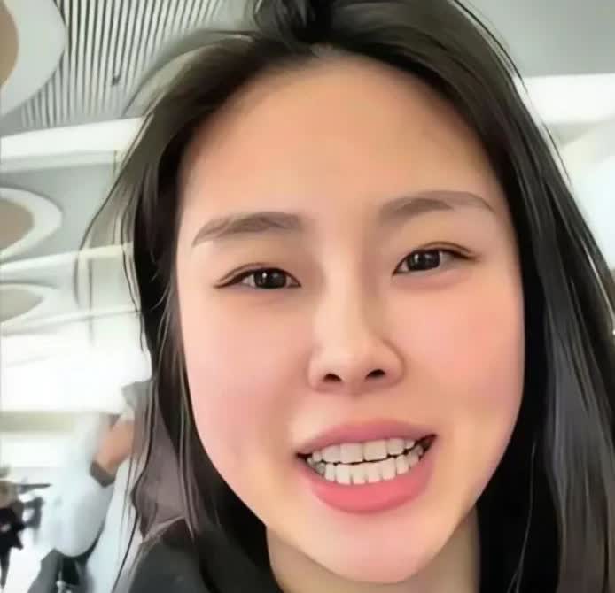女篮悍将王思雨刚刚落选国家队，第二天就签了MCN，年薪直接翻十倍，球迷们都吵翻了