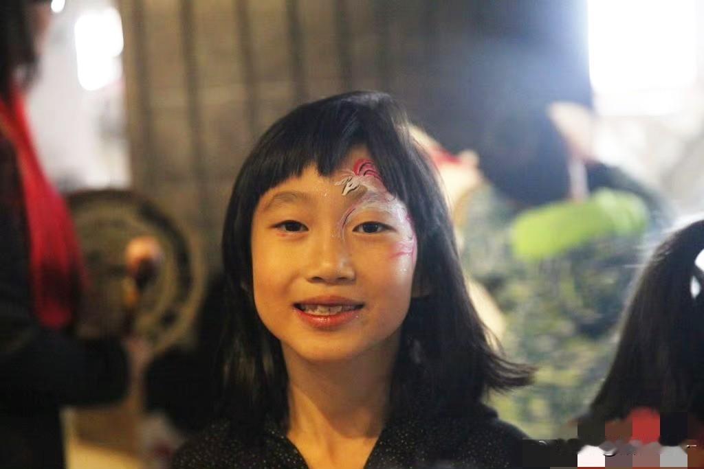 加拿大华裔14岁少女吸毒致死！牢A说过的话应验了，你不融入那就排挤你，14岁自