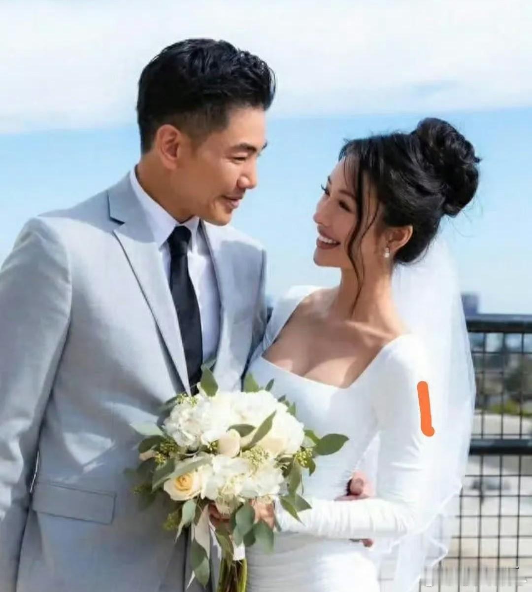 孔子第76代孙在美国结婚，妻子厚唇大眼是大马名媛，两人网上认识