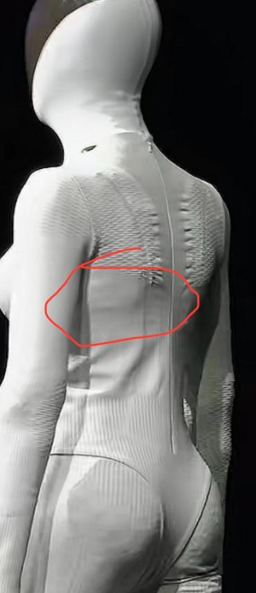 小鹏出了一台十分逼真的机器人，真实到不可思议，这就是新一代超真实机器人——IRO