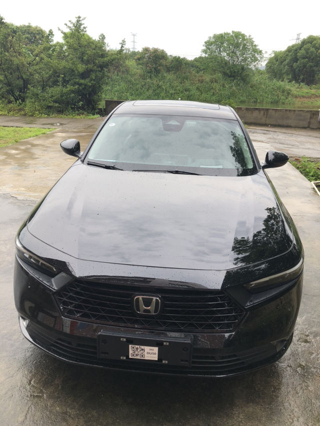 今天提车了今天下大雨去提车了，雅阁卓越版开去加油站加了456.7块油钱，动力还