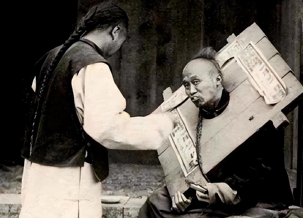 古代死囚吃断头饭时，为何放一块腥臭的生肉，别小瞧他，有大用。康熙四十二年