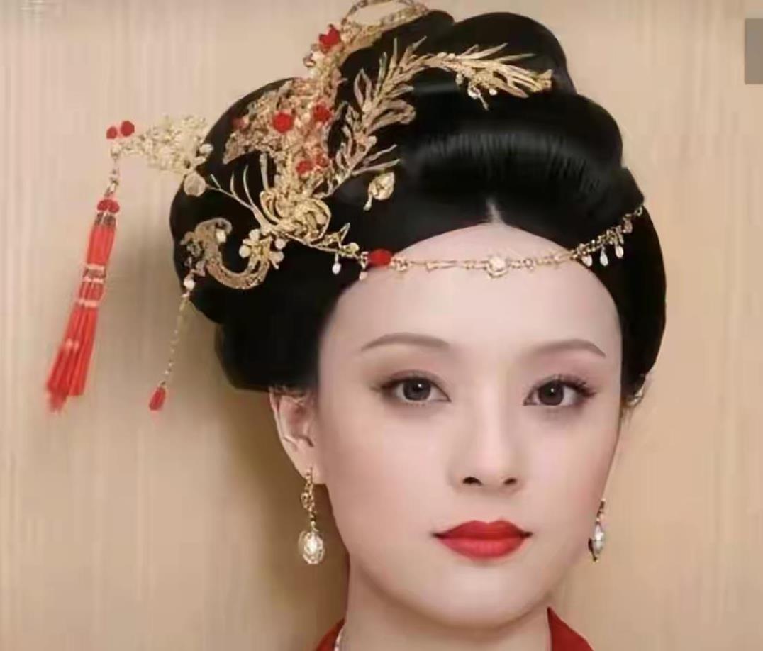 孙俪饰演王熙凤，能超越邓捷吗？郑晓龙重拍《红楼梦》，王熙凤一角由孙俪饰演。由于8