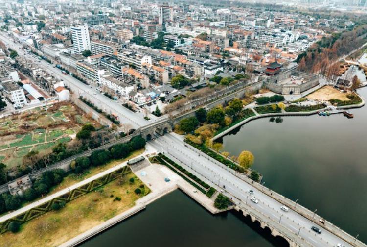 大荆州三次分家，从1300万人口缩至523万，真相扎心现在荆州常住人口只剩52