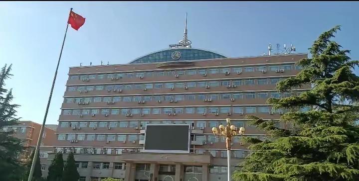 中国传媒大学，竟然砍掉了16个专业，今年已经停止招生。中传的王牌专业，漫画专业也