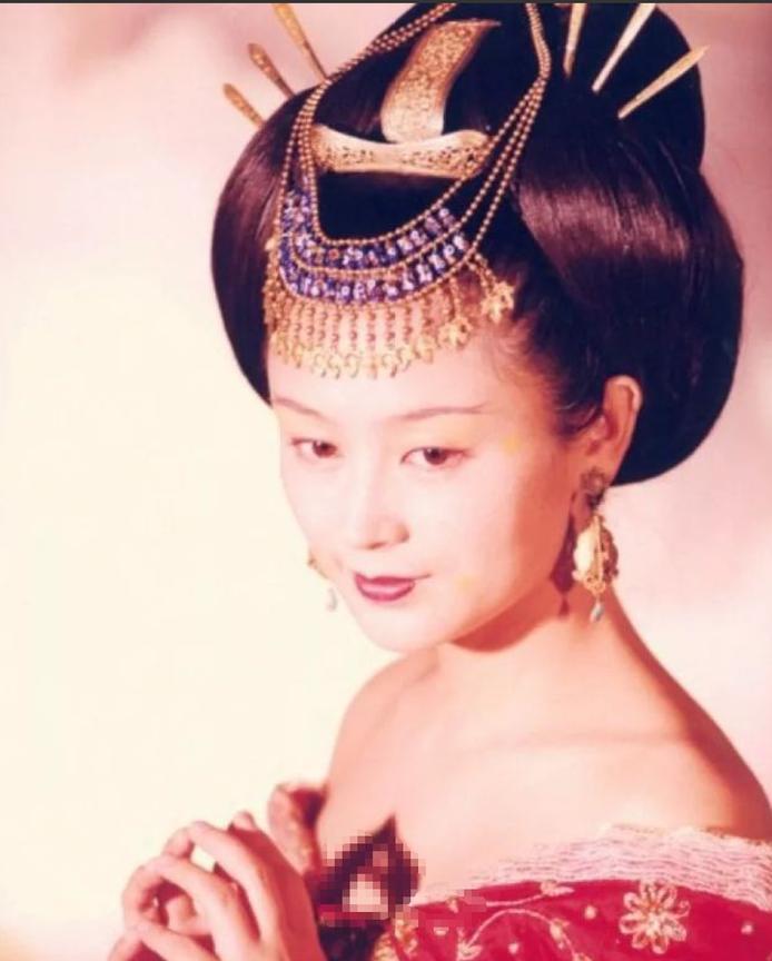713年，太平公主被李隆基赐死，临刑前，她对李隆基道：“看在我帮你登上皇位的份上