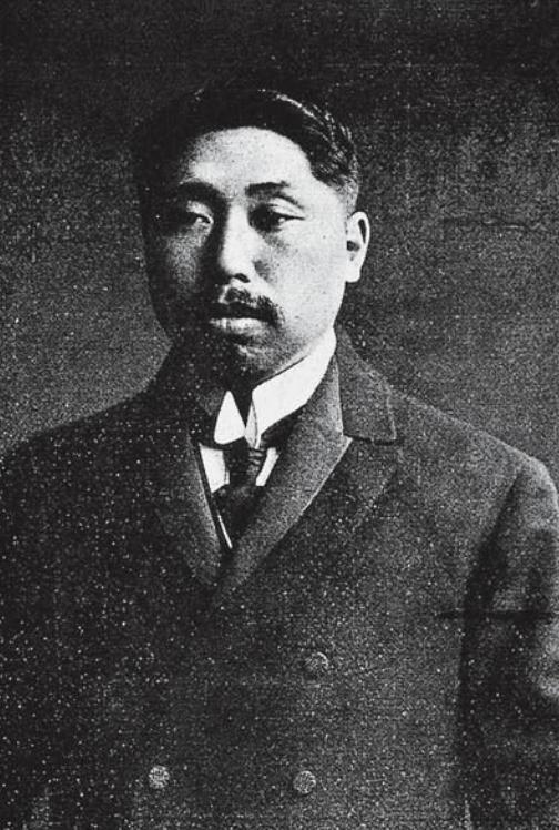 1913年3月20日晚，上海沪宁车站，31岁的国民党代理理事长宋教仁，刚走到检票