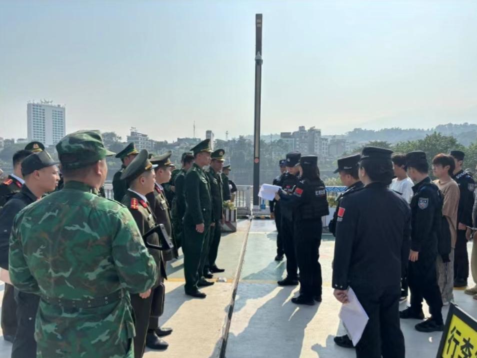 有一起偷渡越南被抓，7名中国人偷渡越南被抓，计划前往第柬埔寨，面临被驱逐遣返和审